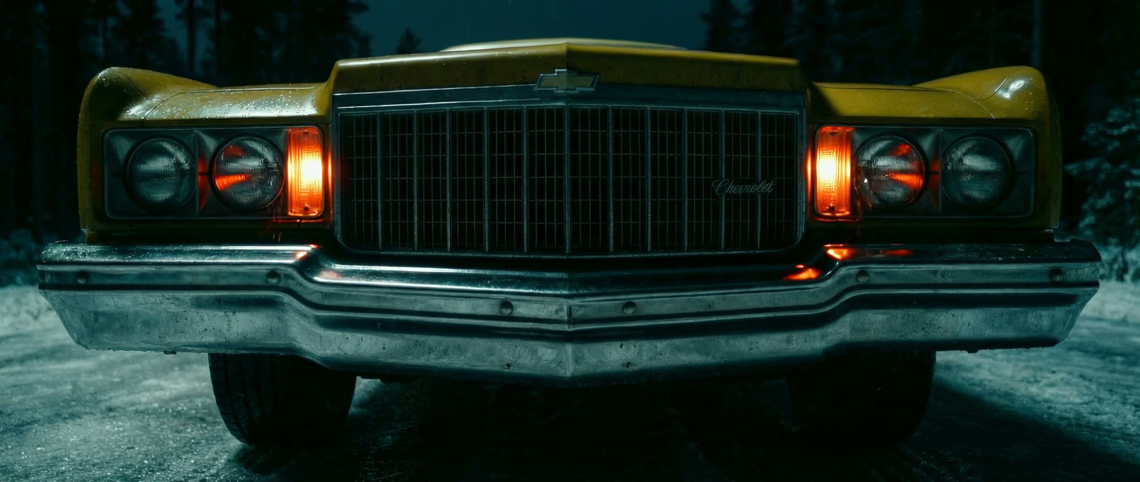 Tarantino style exploration frame